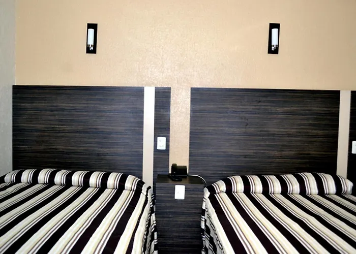 Hotel near College: Hotel Arizona
